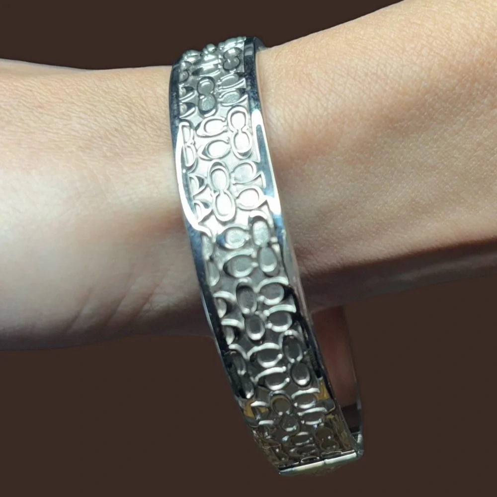 NWOT Coach Silver Logo Bangle